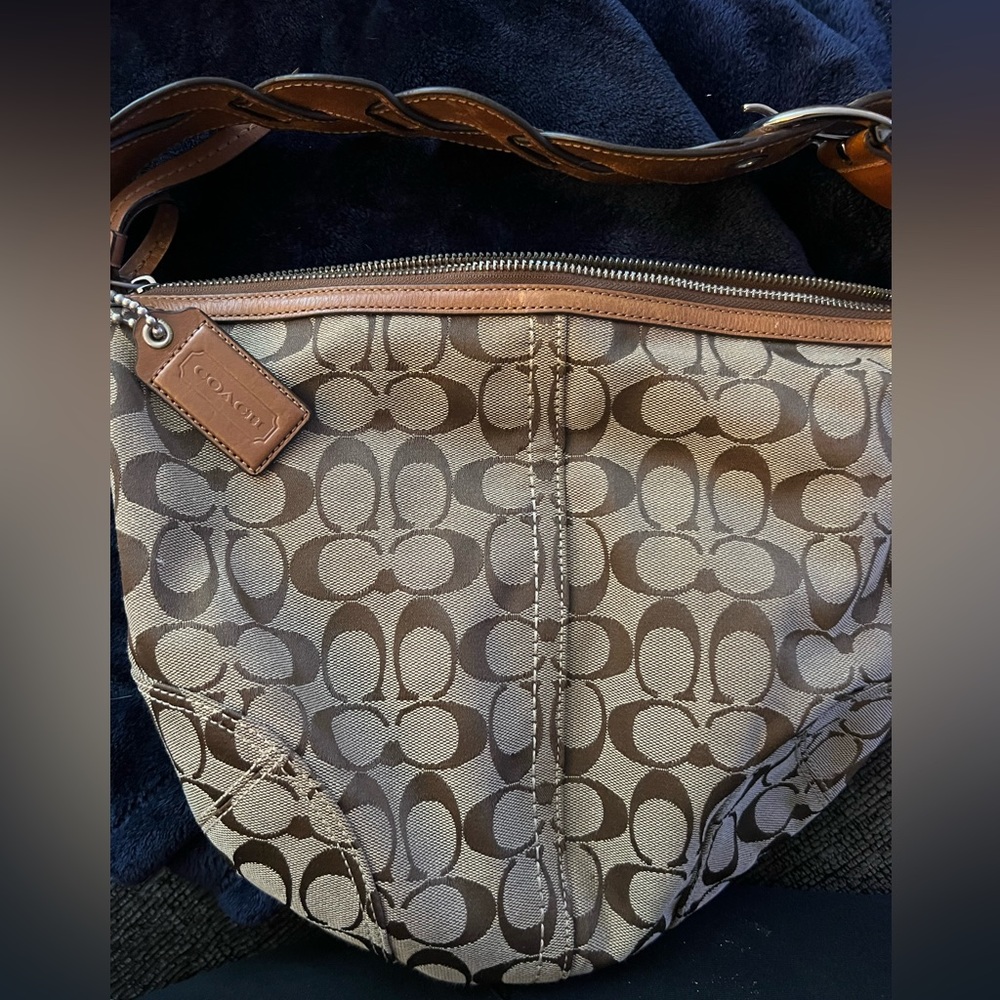 Coach tan purse 👜 like new